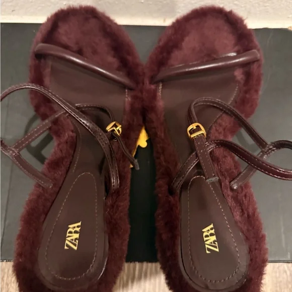 Zara Faux Fur Burgundy Women’s Heeled Sandals EU 39 US 8.5/9 - Picture 4 of 7